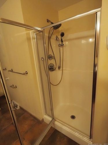 96 Strawberry Ln, Manchester CT  06040-6932 exterior