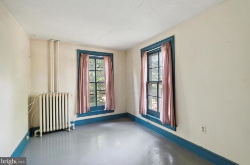 127 Bellevue Ave, Langhorne PA 19047-5264 exterior