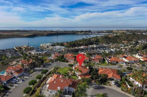 4565 Sea Bluff Cir, Carlsbad CA  92008-3671 exterior