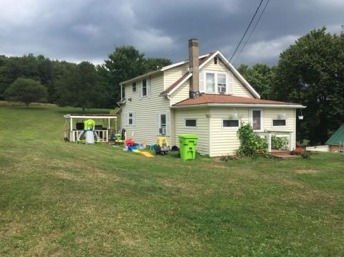 23056 Hobbs Rd, Meadville, PA 16335-6034