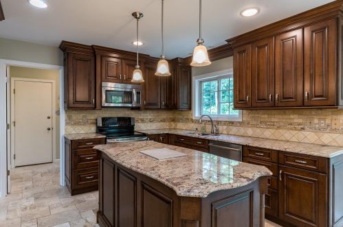 8235 Woodcreek Dr, Florence KY  41042-9119 exterior