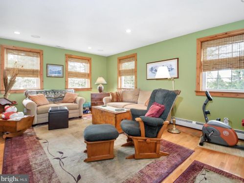 251 Bancroft Rd, Kennett Sq PA  19348-2292 exterior