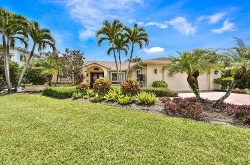 1310 Nottingham Dr, Naples, FL 34109-1664