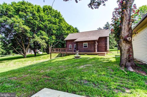 190 Royal Manor Rd, Easton PA  18042-8702 exterior