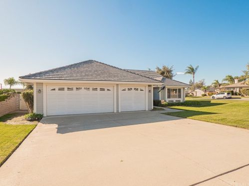 928 21st St, Upland, CA 91784-1223