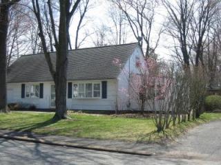50 Lockwood Dr, Waldwick, NJ 07463-1019