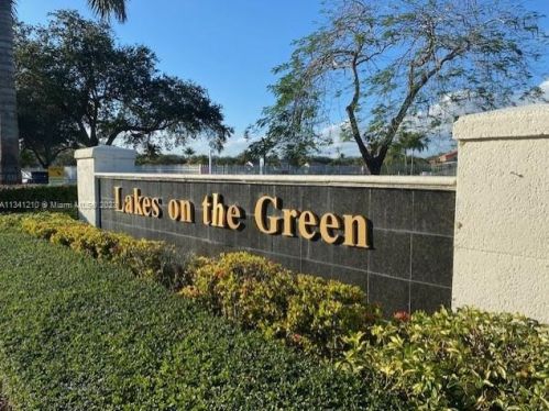 18782 90th Ave, Hialeah, FL 33018-6268