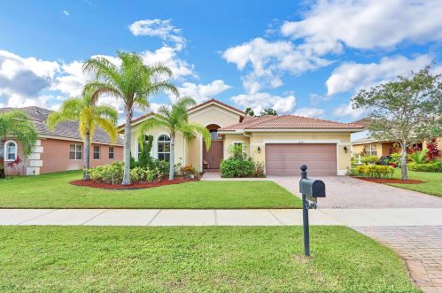 1834 Newport Isles Blvd, Fort Pierce, FL 34953-4587