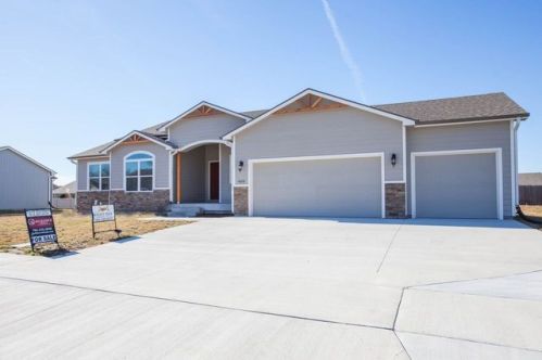4608 Nature Ave, Manhattan KS  66502 exterior