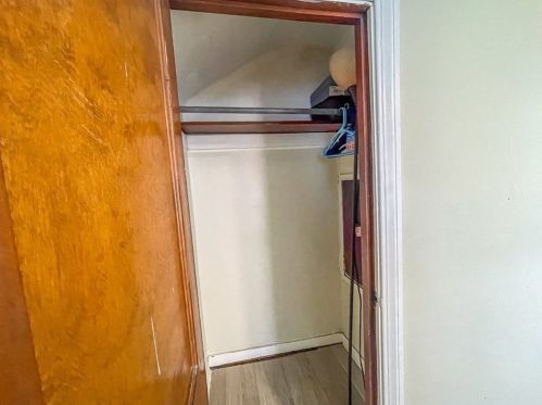 200 Larkspur St, Whitaker PA  15120-2208 exterior