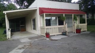 3320 Forestdale Ave, Knoxville TN  37917-2429 exterior