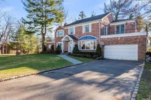 21 Hawthorne Ln, Great Neck, NY 11023-2005