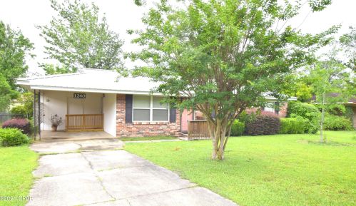 1240 Apple Ave, Sunny Hills, FL 32428-2019