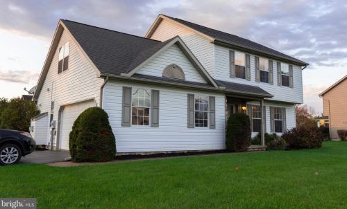 5 Allwood Dr, Hanover, PA 17331-7775