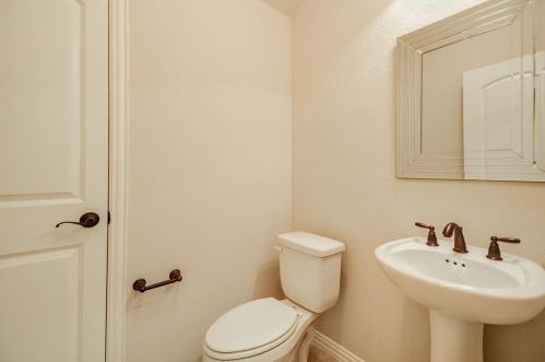 644 Greenville Ave, Richardson TX  75081-4111 exterior