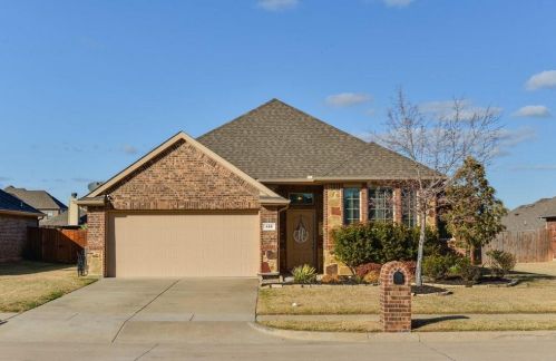 123 Lacy Oak Ln, Waxahachie, TX 75165-7882