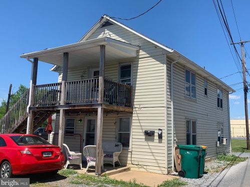 20 Center Rd, Swatara, PA 17033-2730
