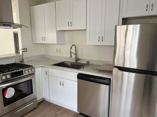 6060 Nancy Dr, La Mesa CA  91942-3820 exterior