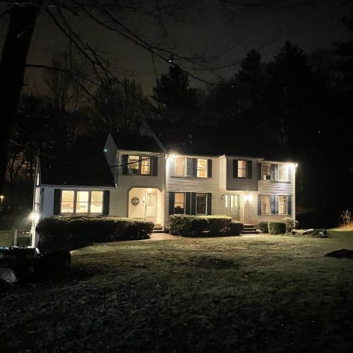 8 Pawtucket Ln, Salem, NH 03079-1262