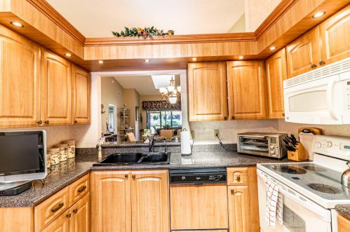 6356 Kings Gate Cir, Delray Beach, FL 33484-2429