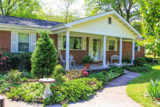 3248 Lagrange Dr, Maryville, TN 37804-5604