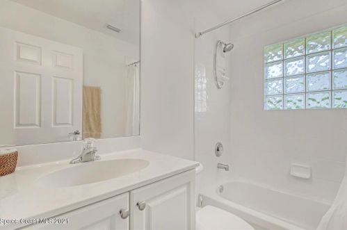 105 Keystone Dr, Sebastian FL  32958-6935 exterior