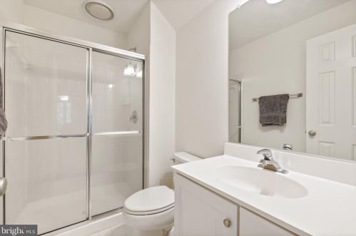 14829 Cox Creek Ct, Haymarket VA  20169-2626 exterior