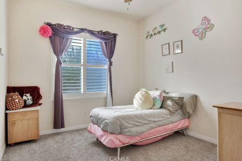 6608 Montagna Dr, Bakersfield CA  93306-7658 exterior