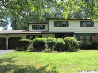 5 Nash Ct, Morganville, NJ 07751-1416
