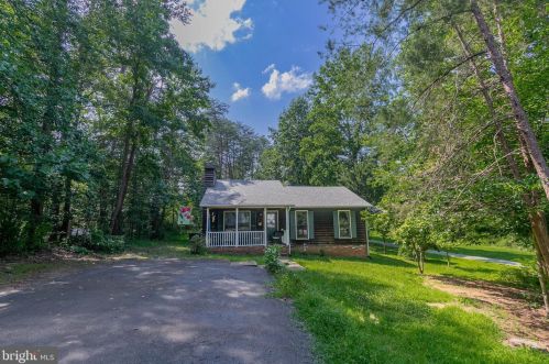 380 Land Or Dr, Ruther Glen, VA 22546-1238