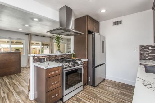 6872 36th St, Riverside CA  92509-1307 exterior