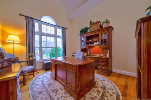 216 Watch Hill Rd, Kensington CT  06037-3657 exterior