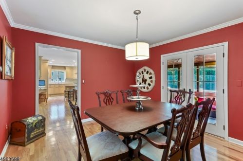 29 Maple Village Ct, Bernardsville NJ  07924-2509 exterior