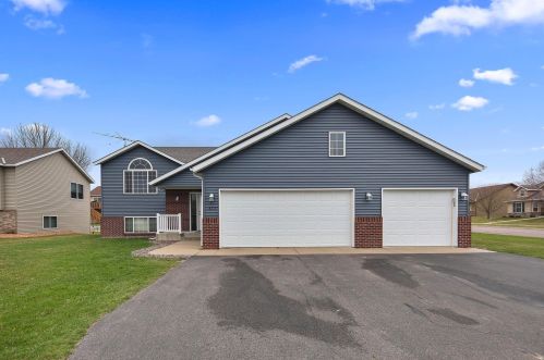 415 Duchess Ct, Sartell, MN 56377-4544