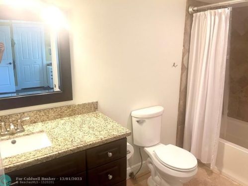2551 Racquet Club Dr, Palm City FL  34990-2304 exterior