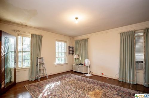 501 Vine St, Victoria TX exterior