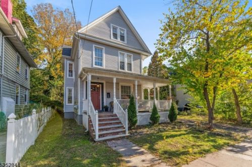 1105 Bryant St, Rahway, NJ 07065-3141