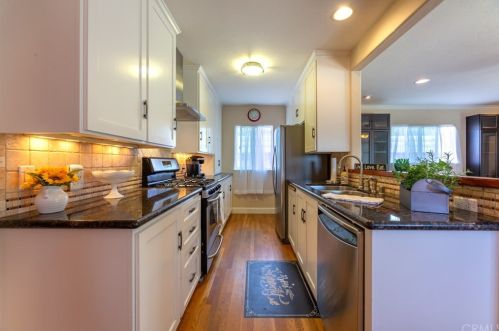 2850 Foreman Ave, Long Beach CA  90815-1112 exterior