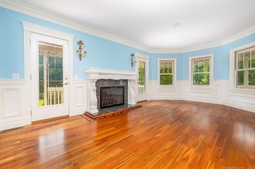 21 Maple Rdg, Litchfield, CT 06759-3111