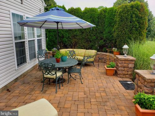 754 Twining Way, Collegeville PA  19426-4154 exterior