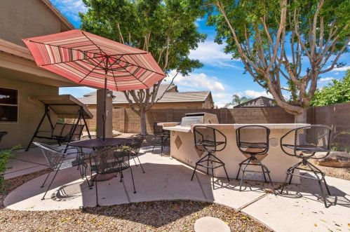 1394 Toledo St, Gilbert AZ  85295-5505 exterior