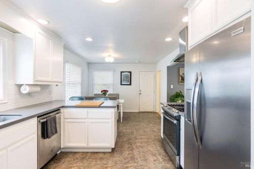 3444 Montgomery Dr, Santa Rosa CA  95405-5142 exterior