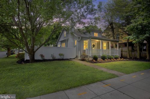 4600 49th St, Washington, DC 20016-4321
