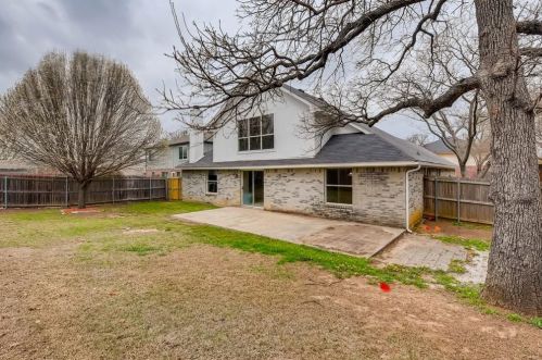 2520 Whetstone Dr, Denton, TX 76210-2282