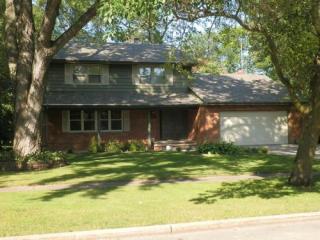 1835 Fairview St, Oshkosh, WI 54901-2403