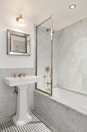 129 70, New York NY 10021-5311 exterior