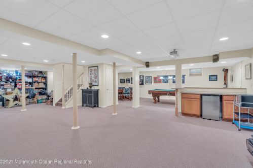 142 Serpentine Dr, Morganville NJ  07751-1400 exterior