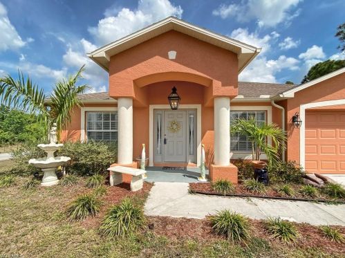 2818 4th St, Lehigh Acres, FL 33976-2537