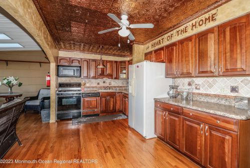 602 Ranger Dr, Lacey NJ  08731-1901 exterior