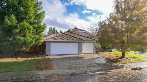 805 Wiegand Way, Liberty Farms, CA 95620-4532